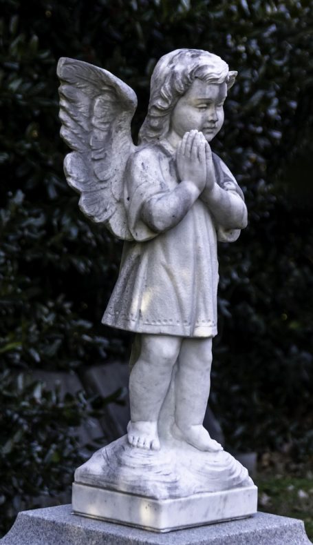 Friedhofsstatue